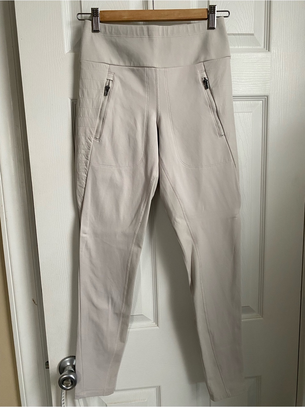 Athleta Women's Light Gray/Tan Peak Hybrid Fleece Tight size XS